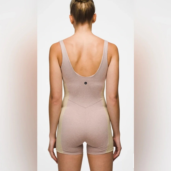 NWT Prana Heavana Hot Spell Shortie Size L Willow / Cliffside Heather - Picture 3 of 9